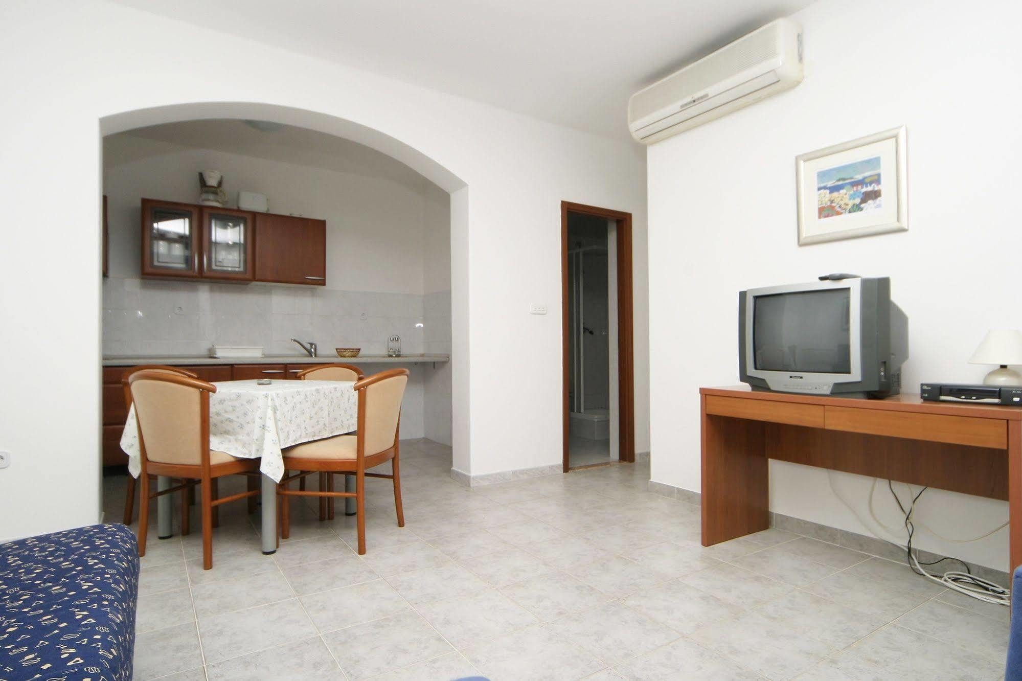 Apartments Пучишча Экстерьер фото